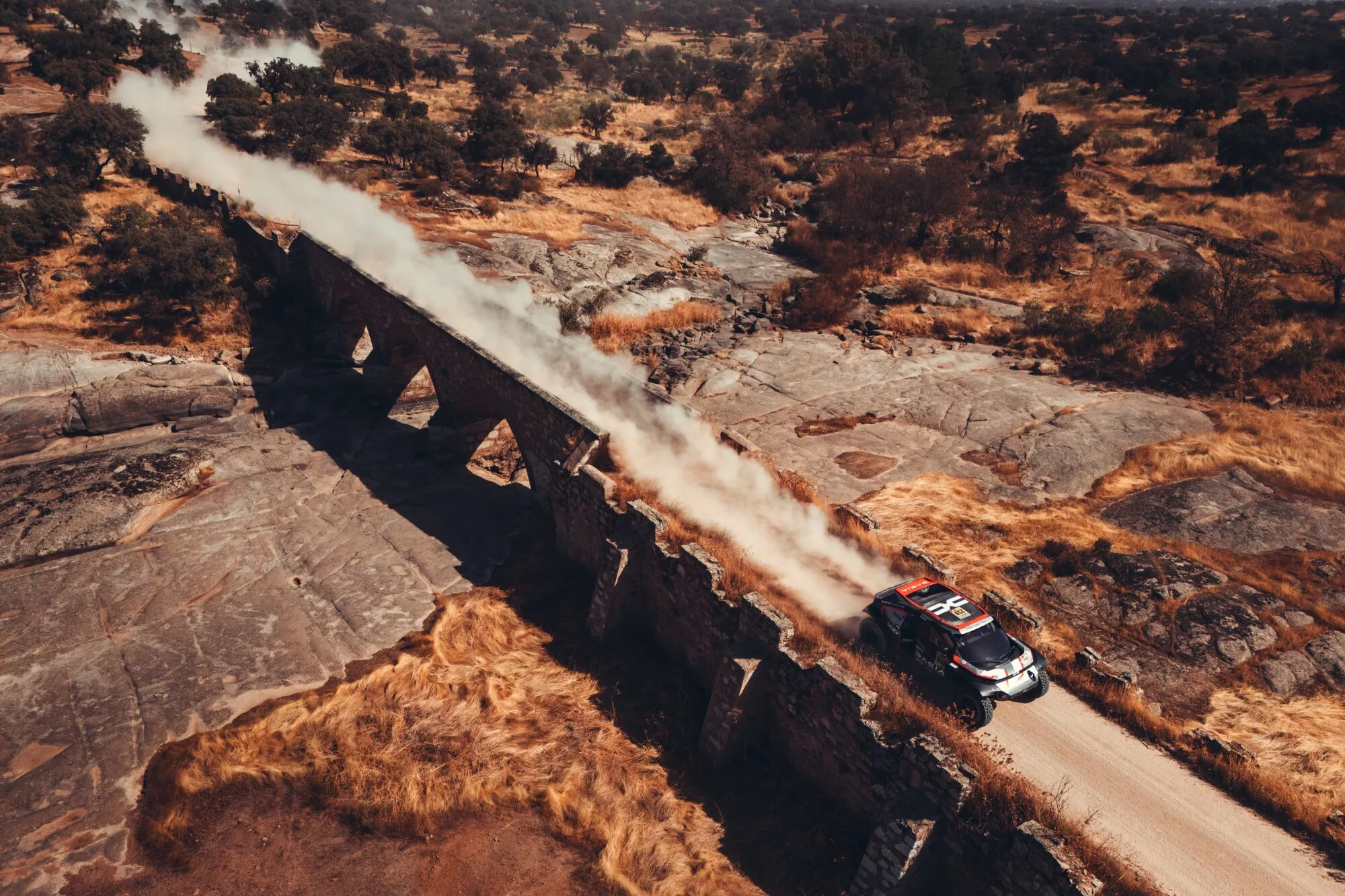 Loeb et Boulanger terminent troisièmes avec les Dacia Sandriders au Portugal